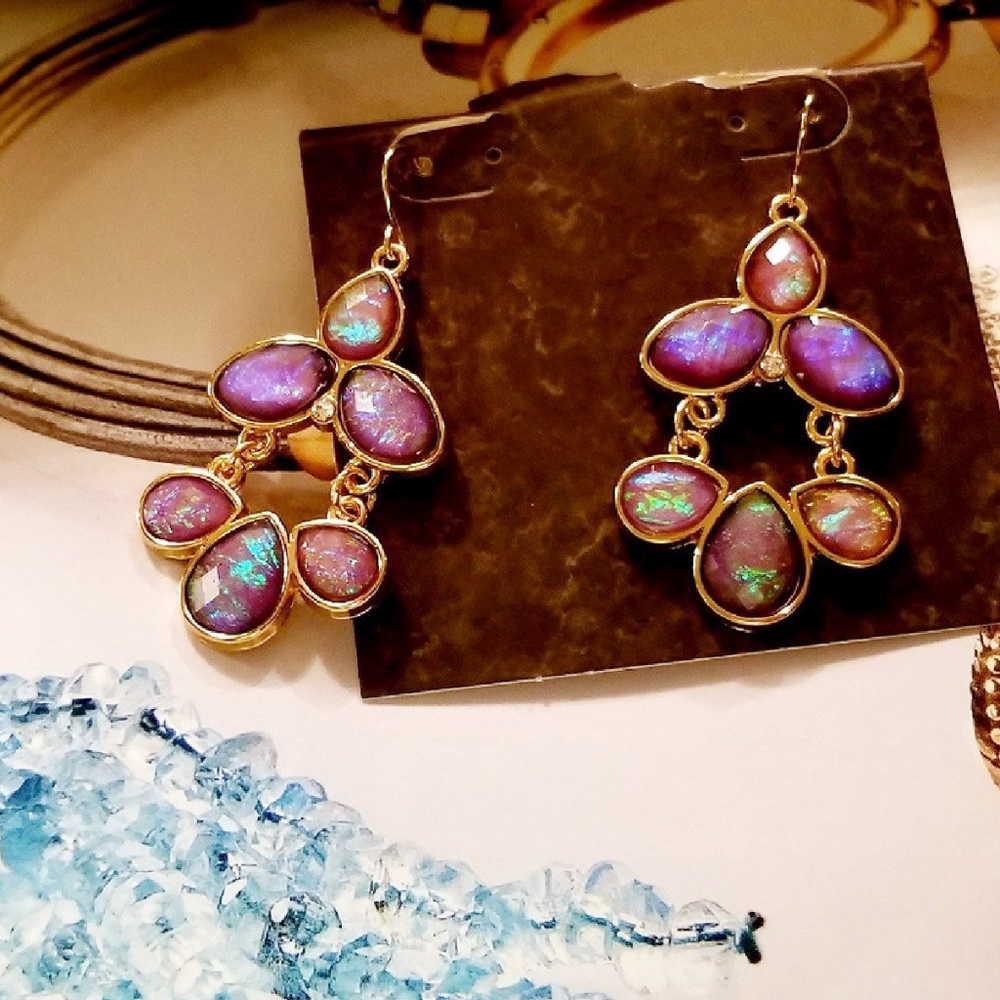 💘Sale💘Pretty Lavender Pearlescent Earrings